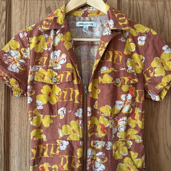 Urban Outfitters Floral Jumpsuit in Brown and Yellow - Picture 3 of 12